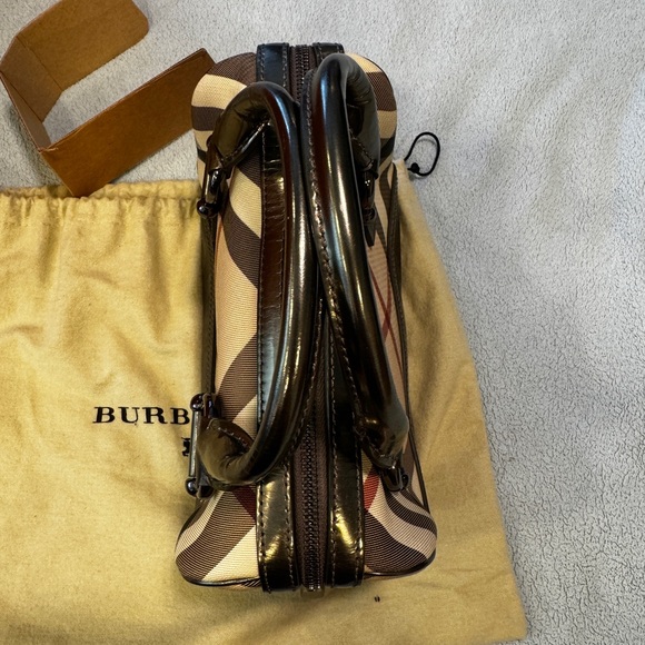 Burberry Beige/Metallic Nova Check PVC Chester Boston Bag used - Picture 12 of 16